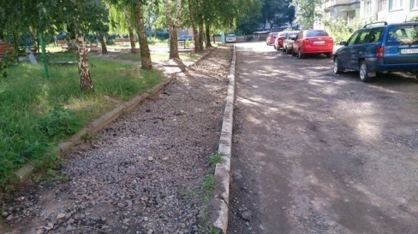 У Луцьку відремонтували двори на проспекті Волі. ФОТО