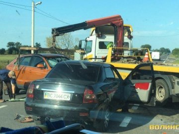 На трасі Львів-Луцьк зіткнулись два авто: є постраждалі. ФОТО