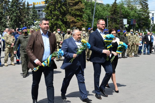 У Луцьку вшанували пам'ять загиблих на Сході військових. ФОТО