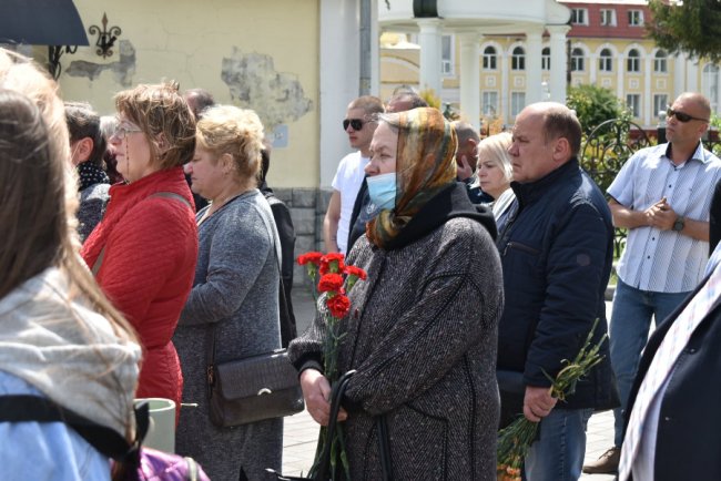 У Луцьку вшанували пам'ять загиблих на Сході військових. ФОТО