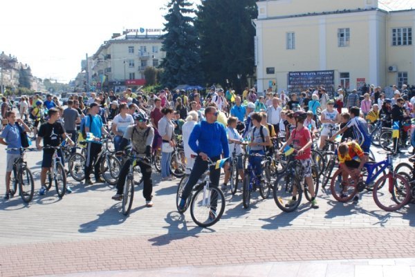 Велопробіг до Дня Незалежності в Луцьку. ФОТО
