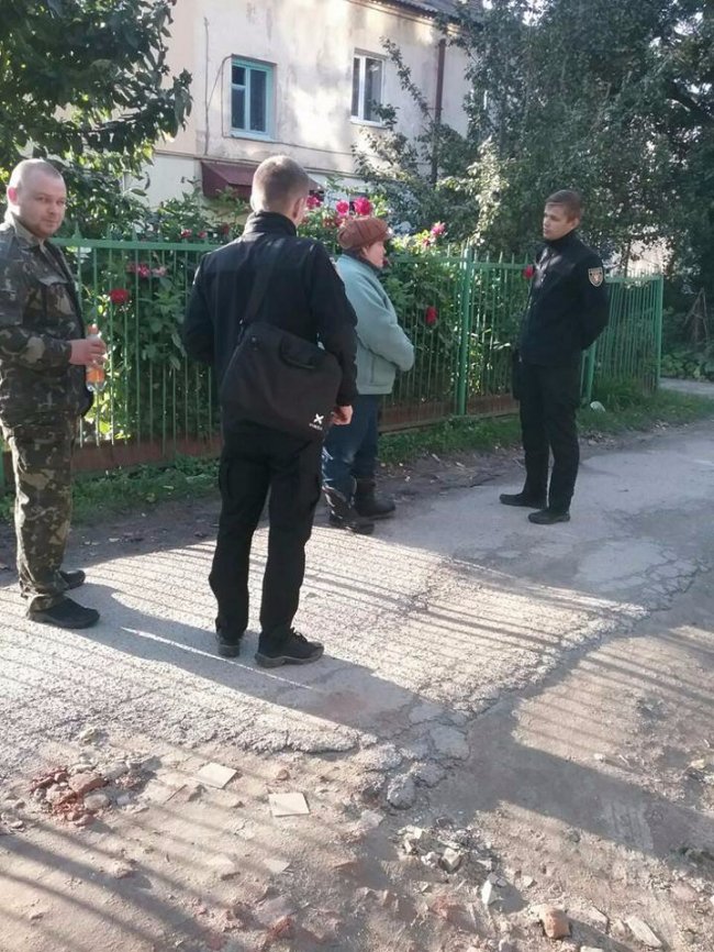 У Луцьку на ринку торгували сурогатом