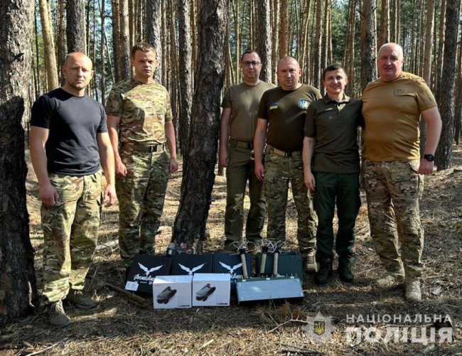 Волинські поліцейські відвідали колег в зоні бойових дій