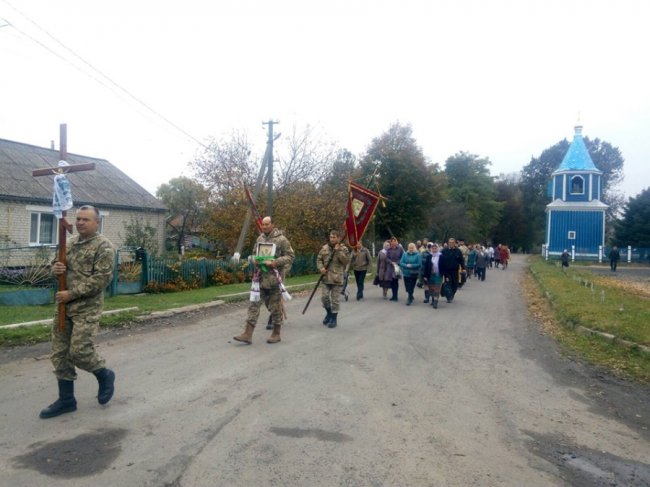 У храмі під Луцьком військові капелани молилися за Батьківщину та її захисників