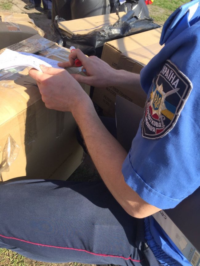 «Акциз-2018»: на Волині викрили сховок з 34 тисячами пачок цигарок. ФОТО