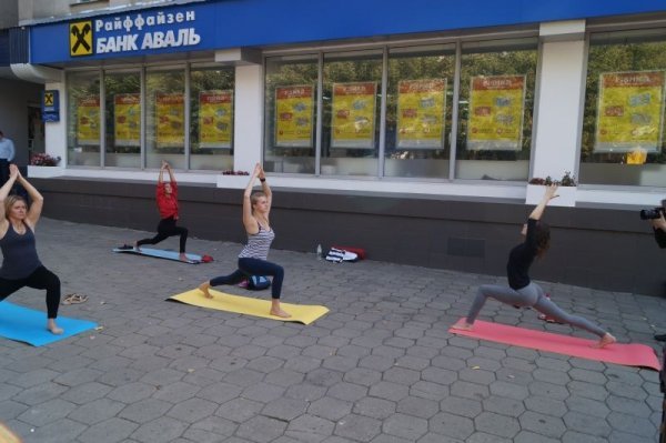 Вулицю Лесі Українки звільнили від автомобілів. ФОТО