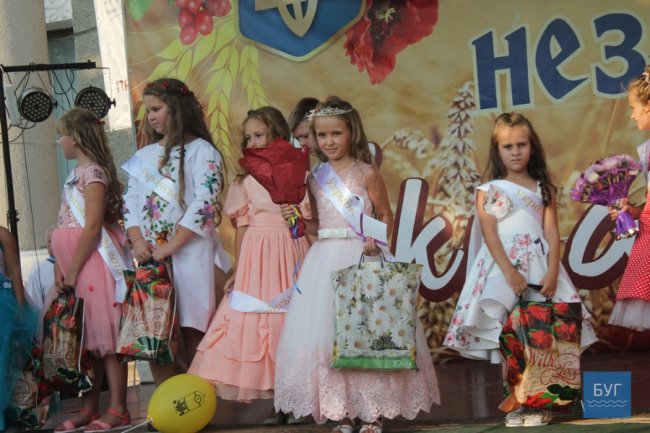 У Нововолинську вибрали найкращу юну красуню міста. ФОТО