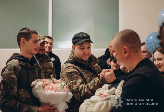 Боєць з Волині встиг приїхати з передової на народження первістка. ФОТО