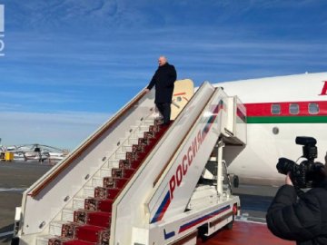 Лукашенко полетів на переговори з Путіним