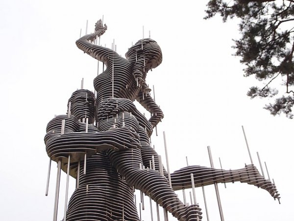 Корейський дизайнер створює вишукані скульптури із заліза. ФОТО