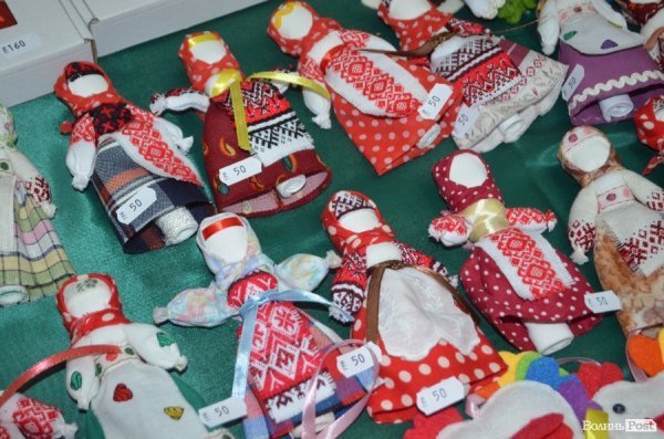 Добро під ялинку: в Луцьку новорічний благодійний ярмарок