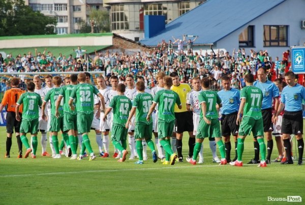 «Волинь» - «Карпати»:  історія однієї нічиєї в фото