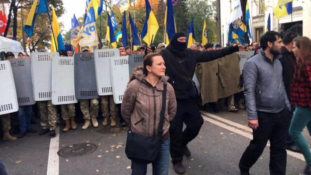 Під Верховною Радою встановили намети