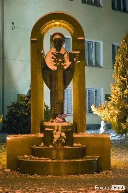 У Луцьк прийшла справжня зима. ФОТО