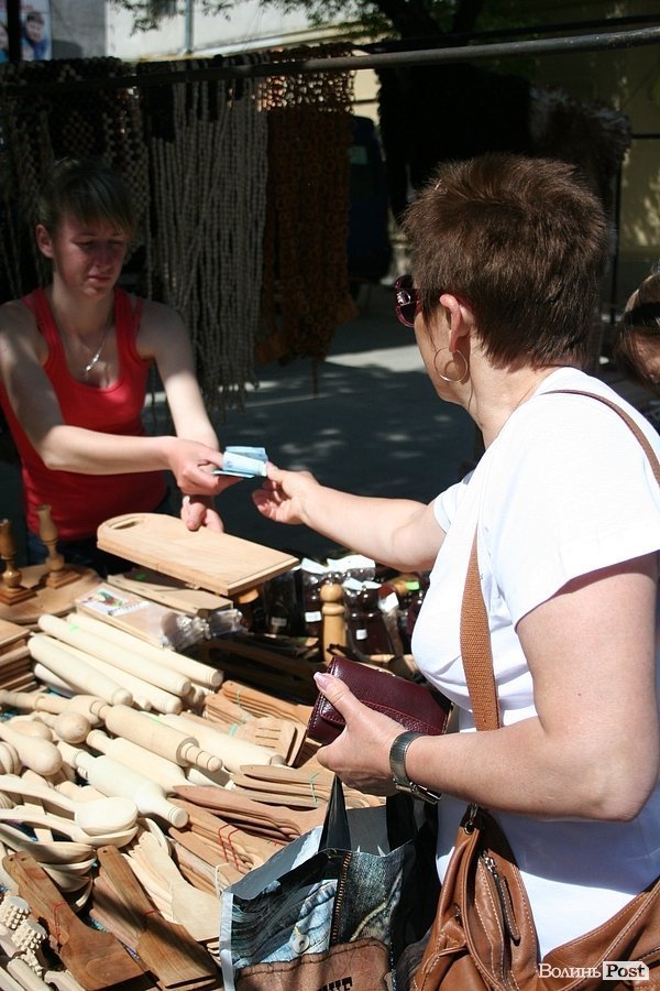 У Луцьку продовжується «Мистецька вулиця». ФОТО