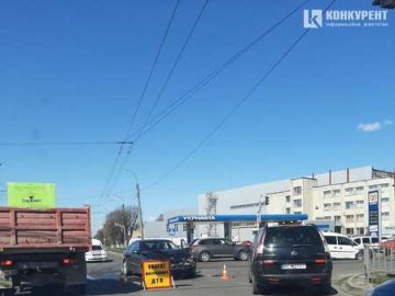 У Луцьку на Дубнівській сталась аварія. ФОТО