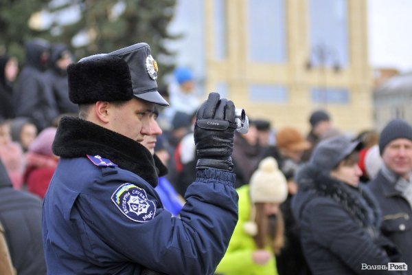 Віче на луцькому Євромайдані. ФОТО