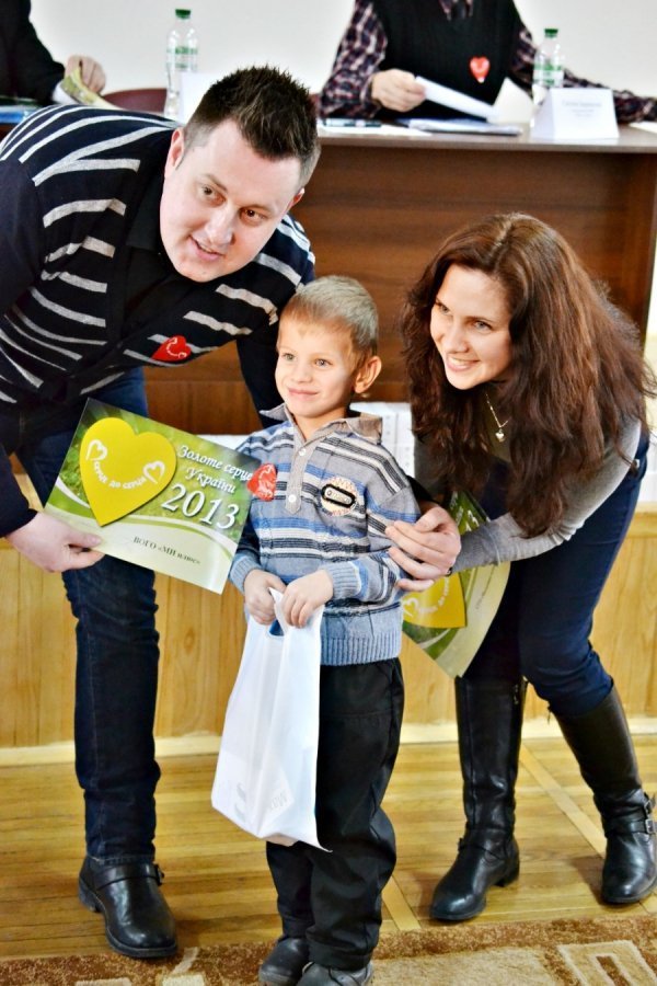 Організатори масштабної благодійної акції на Волині допомогли дітям з вадами слуху. ФОТО