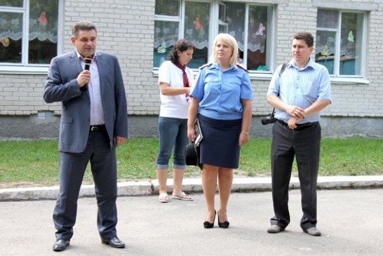 «Беркут» влаштував «показуху» дітям у таборі під Луцьком. ФОТО