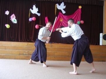Луцьким дітям показали, як в Японії билися на мечах. ФОТО