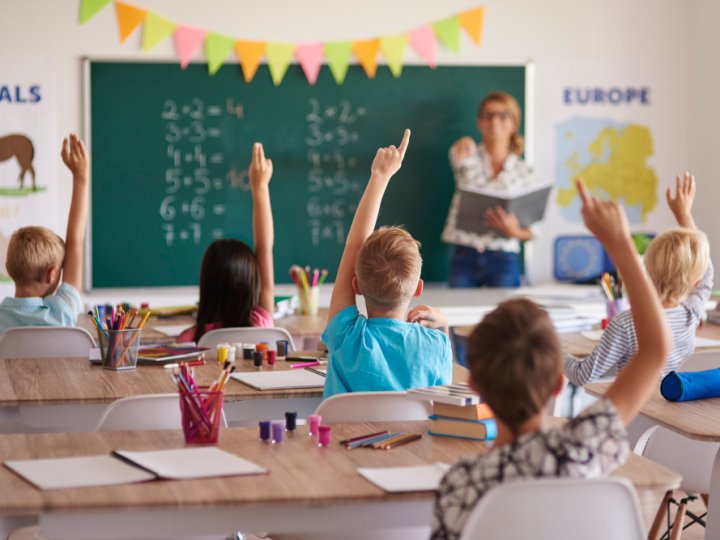 Як працюватимуть школи, дитсадки та університети під час блекаутів: рекомендації МОН