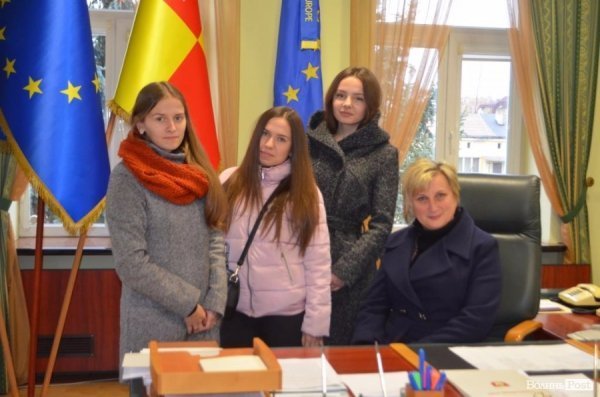 Селфі в кабінеті мера, екскурсія та презентація – у Луцькраді день відкритих дверей