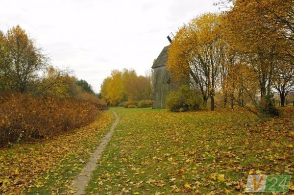 Луцький фотограф показав красу осені в музеї-скансені