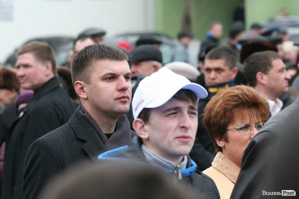 «Вставай, Україно» у Луцьку: обличчя протесту. ФОТО