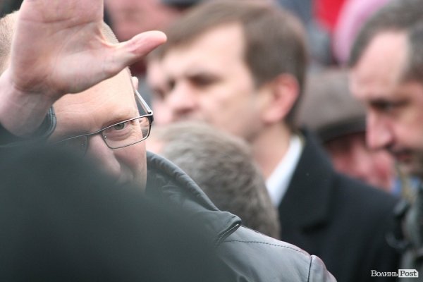 «Вставай, Україно» у Луцьку: обличчя протесту. ФОТО