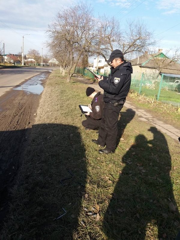 Зігнутий диск та зіпсована гума, ‒ волинянка «спіймала» яму на дорозі