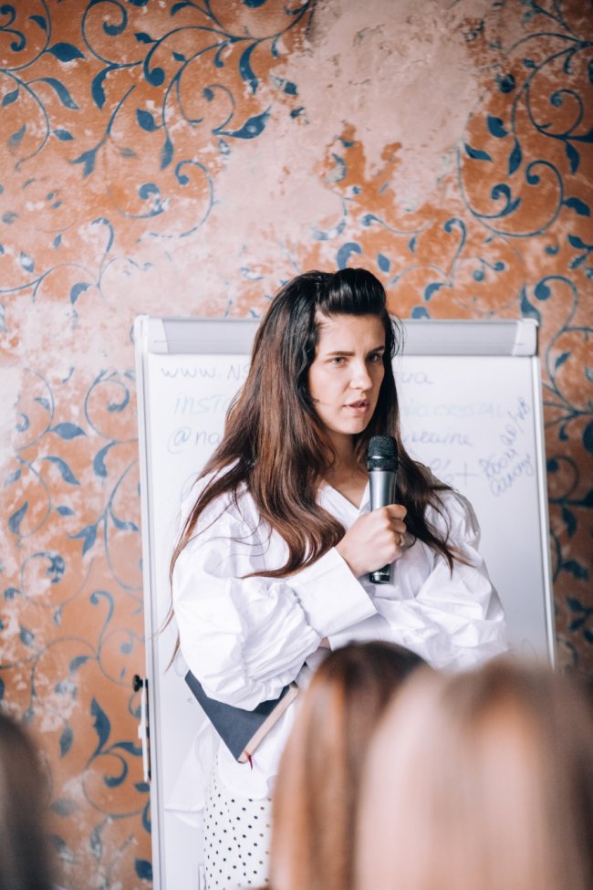 Як розкрутити Іnstagram і «напиляти» на відпочинок на островах: у Луцьку – масштабний захід для майстрів манікюру*