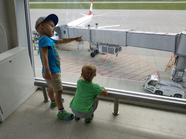 Онкохворий Роман Гальчик прилетів у Стамбул на лікування