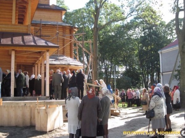У новозбудованому храмі на Волині відбулася перша літургія. ФОТО