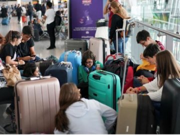 Розповіли, що робити українцям, які застрягли в Білорусі