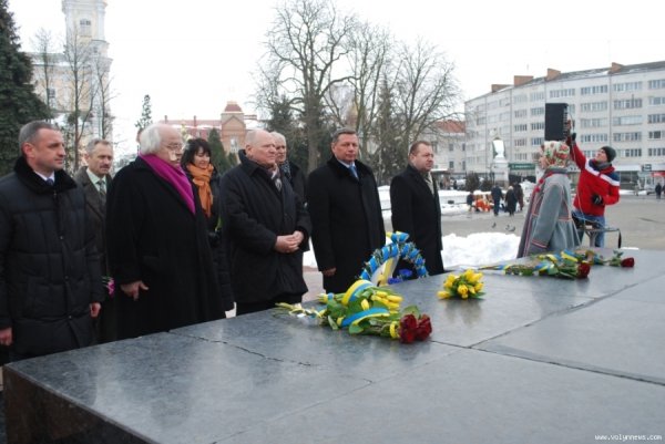 Як Луцьк вшановував Лесю Українку. ФОТО