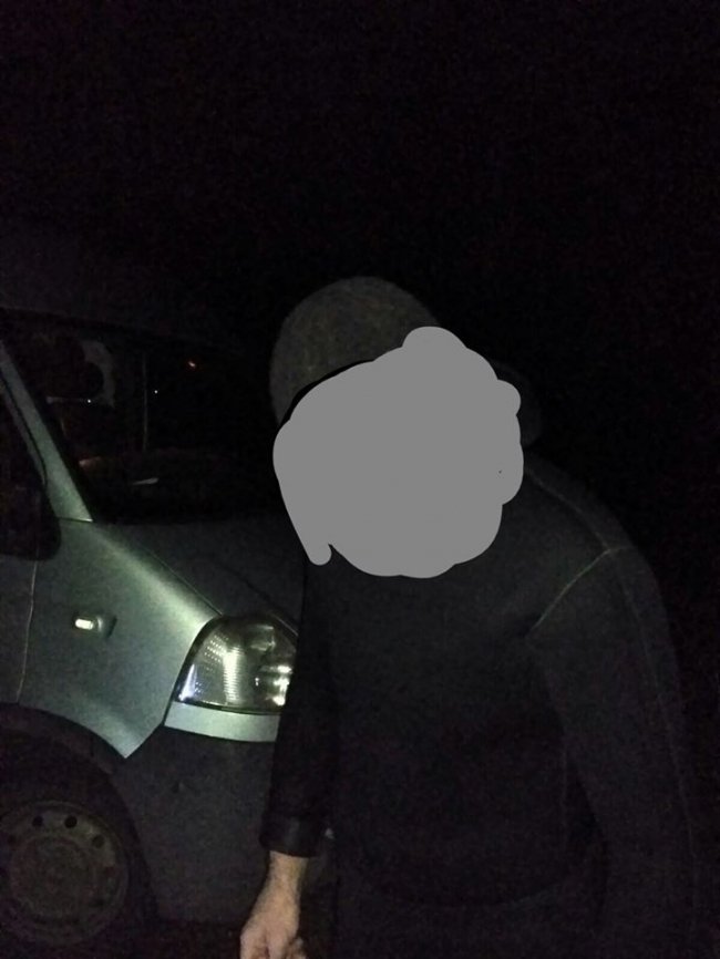 На Волині затримали браконьєра, який ловив рибу вночі