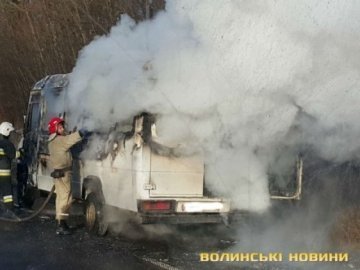 Опублікували відео пожежі у волинській маршрутці