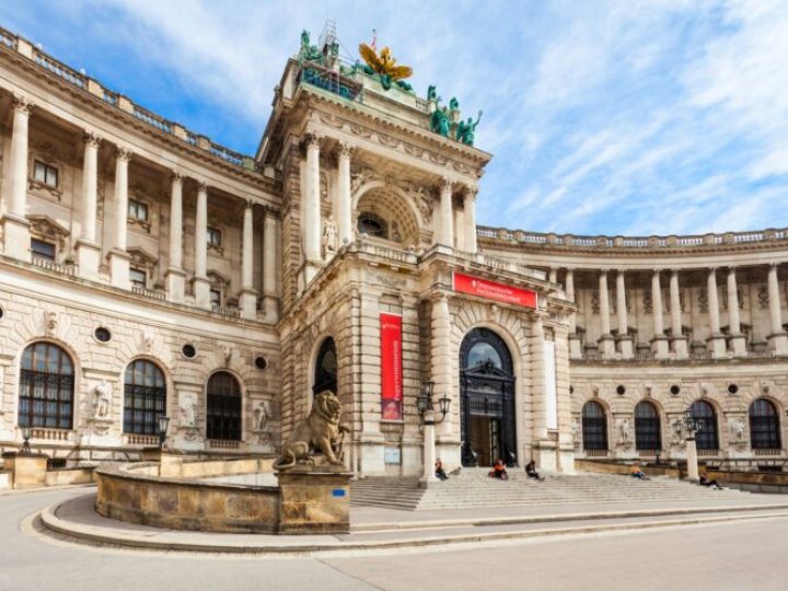 Таксі Ужгород – Відень: коли трансфер вигідніший за поїзд чи автобус