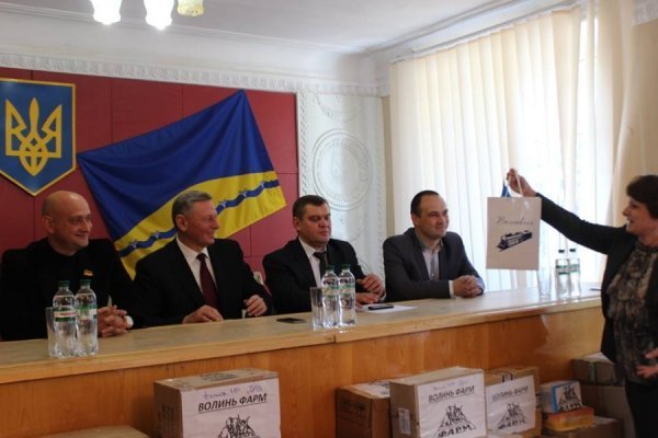 Луцька делегація повернулась з Волновахи. ФОТО