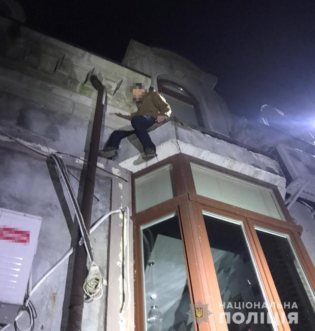 Затримали банду злодіїв, які обкрадали офіси і банкомати на Волині, Львівщині і Тернопільщині. ФОТО