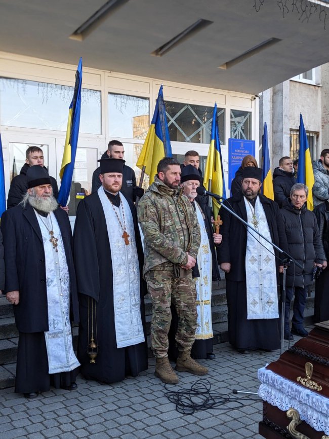 У Ковелі попрощалися з двома Героями Олександром Сілівончиком та Павлом Ромашуком