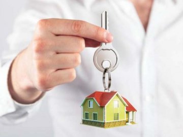 Перинатальний центр отримав 5 квартир у Луцьку та Липинах під службове житло для медиків