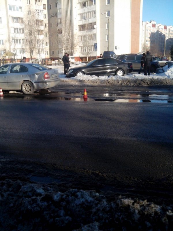 Аварія в Луцьку: зіткнулися легковики