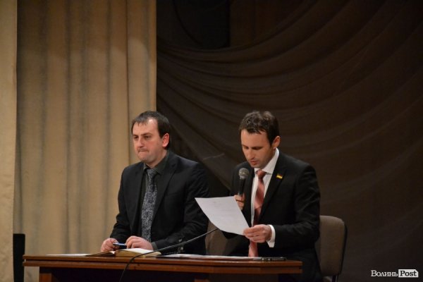 У Луцьку «вершили долю» переповненого авторинку. ФОТО 