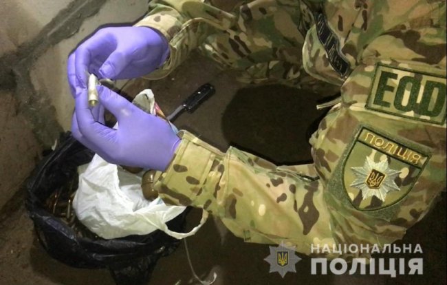 У Луцьку знайшли пакет з гранатами і сотнями патронів