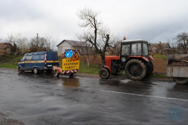 «Інспектор Ляля» допомогла: полатали ями на трасі Нововолинськ – Володимир-Волинський. ФОТО