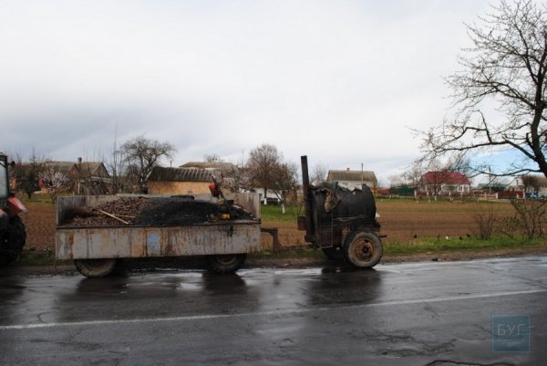 «Інспектор Ляля» допомогла: полатали ями на трасі Нововолинськ – Володимир-Волинський. ФОТО