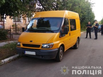 У Нововолинську затримали чоловіка, який «замінував» бус. ФОТО