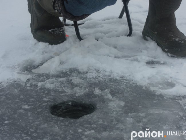На Шацьких озерах триває риболовний сезон. ФОТО