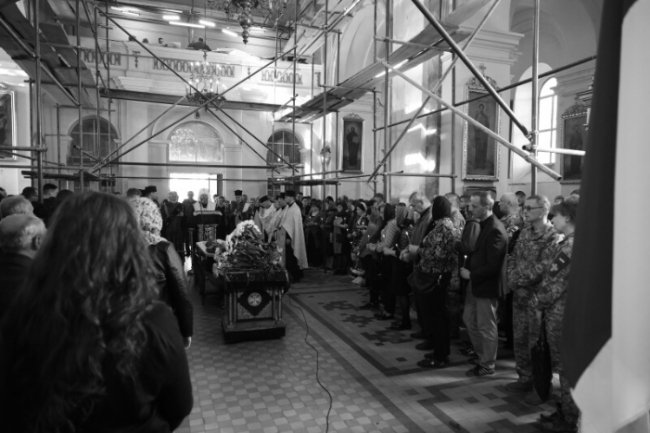 Лучани віддали останню шану Герою Василеві Матюку